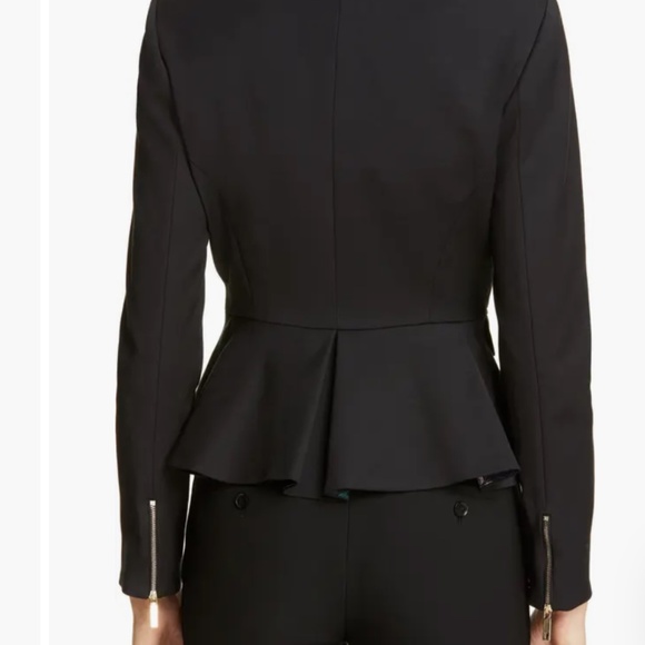 Ted Baker ‘Zameli’ peplum blazer in black. Individualist line. Size 8 (Ted 3) - Picture 4 of 6